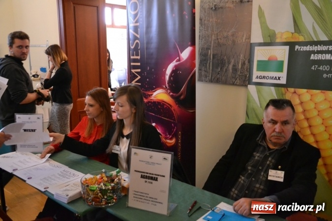 Zdjęcie w galerii na portalu naszraciborz.pl: Ogromna frekwencja na Powiatowych Targach Pracy  wiadomości z regionu