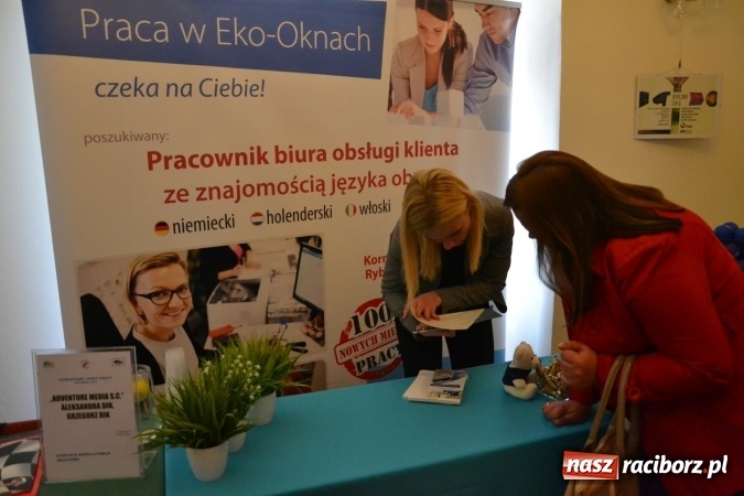 Zdjęcie w galerii na portalu naszraciborz.pl: Ogromna frekwencja na Powiatowych Targach Pracy  wiadomości z regionu