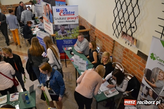 Zdjęcie w galerii na portalu naszraciborz.pl: Ogromna frekwencja na Powiatowych Targach Pracy  wiadomości z regionu