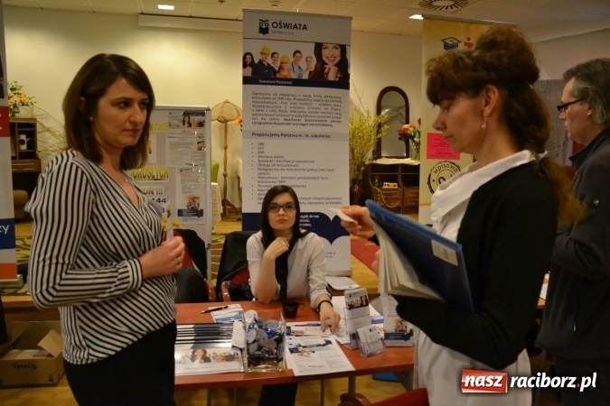 Zdjęcie w galerii na portalu naszraciborz.pl: Ogromna frekwencja na Powiatowych Targach Pracy  wiadomości z regionu
