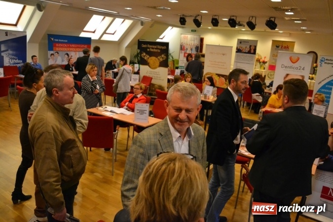 Zdjęcie w galerii na portalu naszraciborz.pl: Ogromna frekwencja na Powiatowych Targach Pracy  wiadomości z regionu