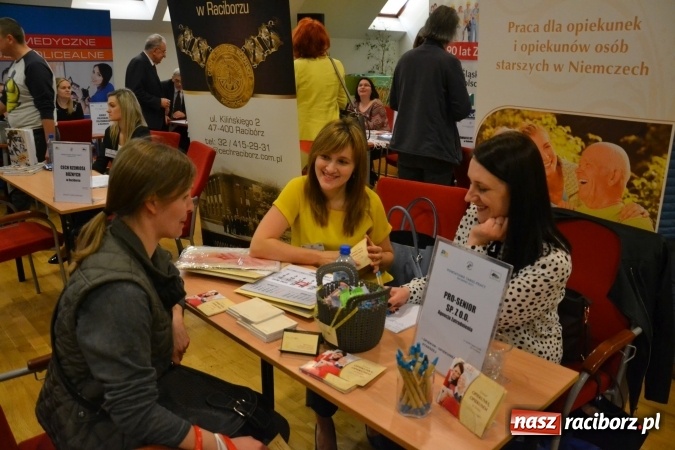 Zdjęcie w galerii na portalu naszraciborz.pl: Ogromna frekwencja na Powiatowych Targach Pracy  wiadomości z regionu