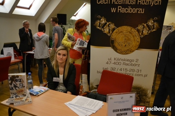 Zdjęcie w galerii na portalu naszraciborz.pl: Ogromna frekwencja na Powiatowych Targach Pracy  wiadomości z regionu