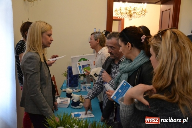 Zdjęcie w galerii na portalu naszraciborz.pl: Ogromna frekwencja na Powiatowych Targach Pracy  wiadomości z regionu