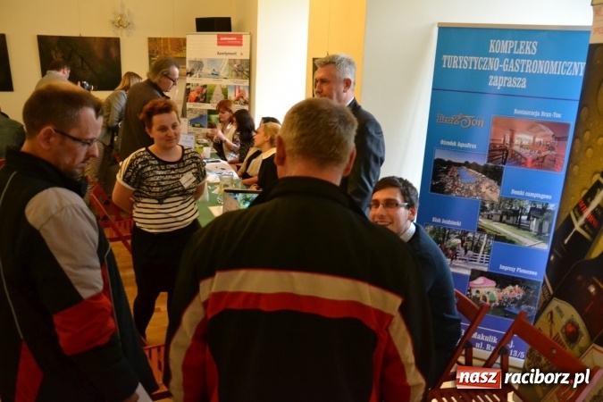 Zdjęcie w galerii na portalu naszraciborz.pl: Ogromna frekwencja na Powiatowych Targach Pracy  wiadomości z regionu