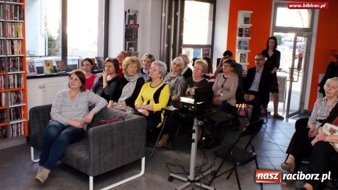 Zdjęcie w galerii na portalu naszraciborz.pl: Trzecie urodziny Klubu Przyjaciół Biblioteki na Ostrogu  wiadomości z regionu