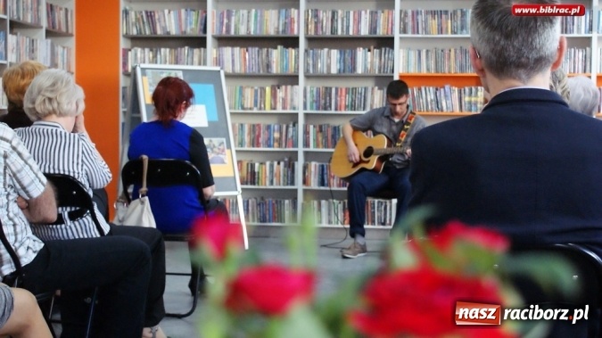 Zdjęcie w galerii na portalu naszraciborz.pl: Trzecie urodziny Klubu Przyjaciół Biblioteki na Ostrogu  wiadomości z regionu