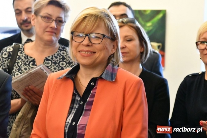 Zdjęcie w galerii na portalu naszraciborz.pl: EKO-OKNA S.A. potrzebują jeszcze 300 pracowników wiadomości z regionu