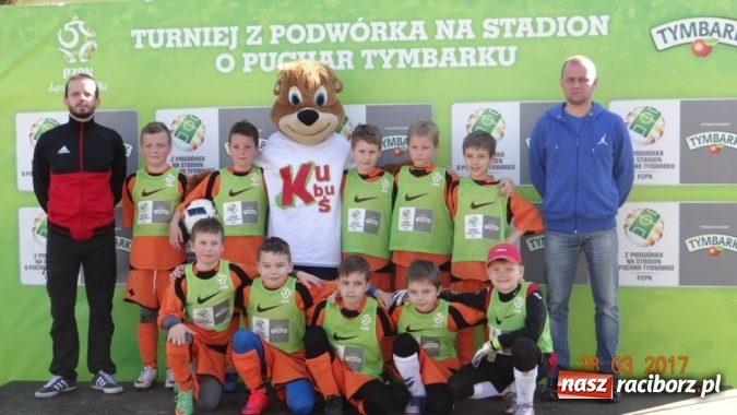Zdjęcie w galerii na portalu naszraciborz.pl: Z podwórka na stadion - SP 15 Racibórz druga w województwie śląskim wiadomości z regionu