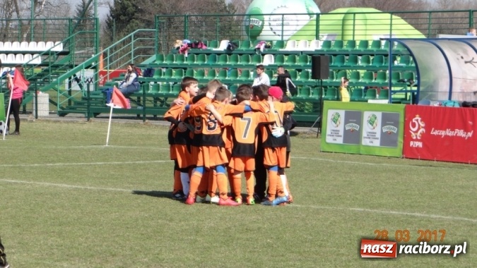 Zdjęcie w galerii na portalu naszraciborz.pl: Z podwórka na stadion - SP 15 Racibórz druga w województwie śląskim wiadomości z regionu