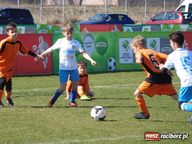 Zdjęcie w galerii na portalu naszraciborz.pl: Z podwórka na stadion - SP 15 Racibórz druga w województwie śląskim wiadomości z regionu