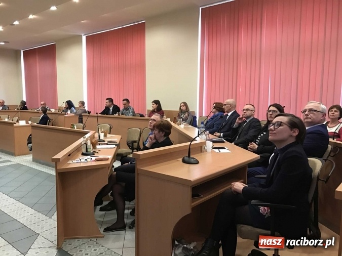 Zdjęcie w galerii na portalu naszraciborz.pl: Kopcenie to obciach, czyli dobra robota Raciborskiego Alarmu Antysmogowego wiadomości z regionu