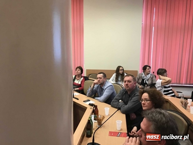 Zdjęcie w galerii na portalu naszraciborz.pl: Kopcenie to obciach, czyli dobra robota Raciborskiego Alarmu Antysmogowego wiadomości z regionu