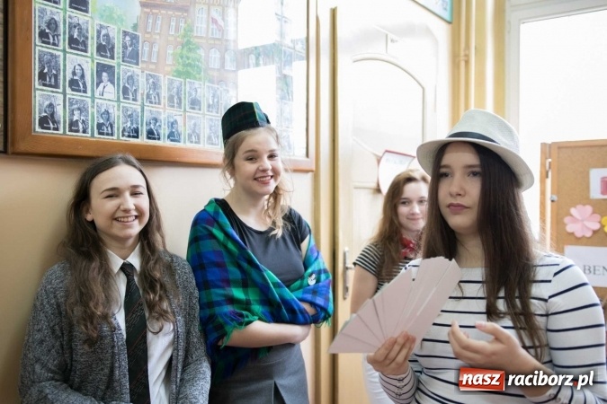 Zdjęcie w galerii na portalu naszraciborz.pl: Czarowanie gimnazjalist&oacute;w, czyli dni otwarte w raciborskich szkołach ponadgimnazjalnych wiadomości z regionu
