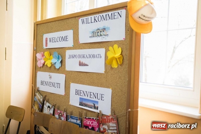 Zdjęcie w galerii na portalu naszraciborz.pl: Czarowanie gimnazjalist&oacute;w, czyli dni otwarte w raciborskich szkołach ponadgimnazjalnych wiadomości z regionu