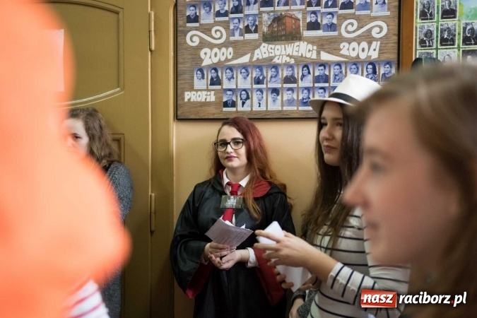Zdjęcie w galerii na portalu naszraciborz.pl: Czarowanie gimnazjalist&oacute;w, czyli dni otwarte w raciborskich szkołach ponadgimnazjalnych wiadomości z regionu