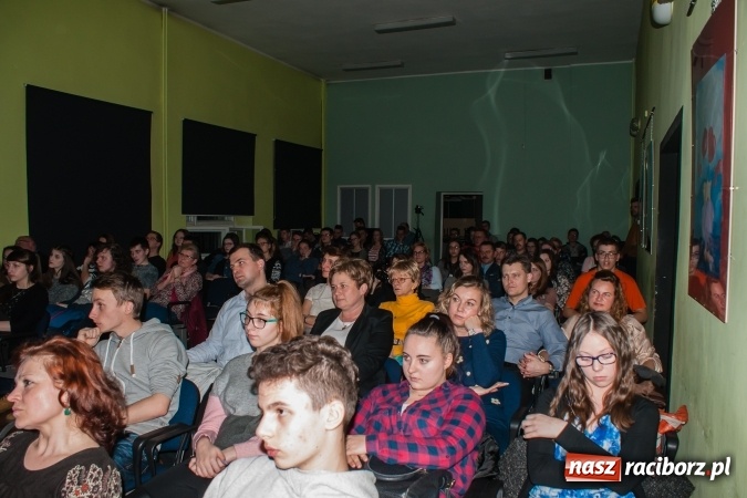 Zdjęcie w galerii na portalu naszraciborz.pl: Irrealis postawił na Wieczór Krótkiej Formy wiadomości z regionu