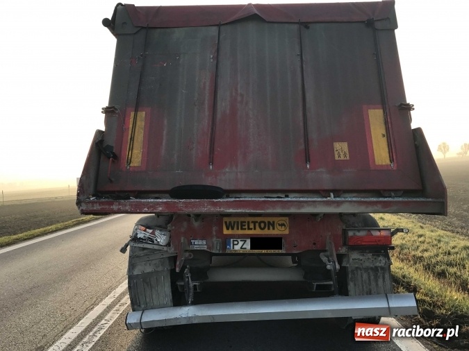 Zdjęcie w galerii na portalu naszraciborz.pl: Dziś rano strażacy pognali do zderzenia na DK 45. Mogło być groźnie!  wiadomości z regionu