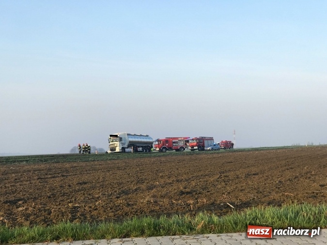 Zdjęcie w galerii na portalu naszraciborz.pl: Dziś rano strażacy pognali do zderzenia na DK 45. Mogło być groźnie!  wiadomości z regionu
