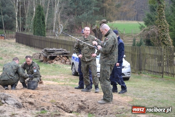 Zdjęcie w galerii na portalu naszraciborz.pl: W Jankowicach znaleziono mały arsenał z okresu II wojny światowej FOTO wiadomości z regionu
