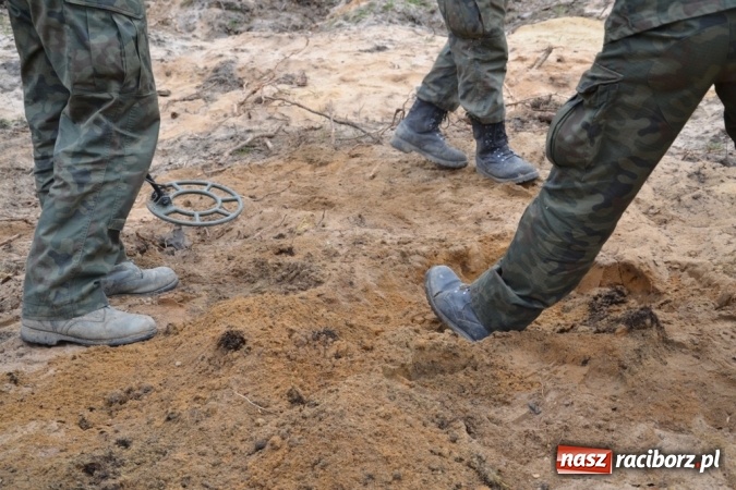 Zdjęcie w galerii na portalu naszraciborz.pl: W Jankowicach znaleziono mały arsenał z okresu II wojny światowej FOTO wiadomości z regionu