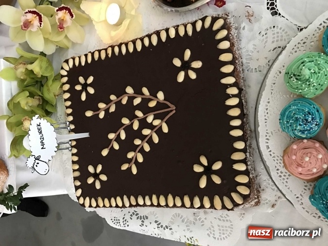 Zdjęcie w galerii na portalu naszraciborz.pl: Udziec z muflona i kolorowe mazurki, czyli czym dziś zajadają się mieszkańcy naszego powiatu wiadomości z regionu