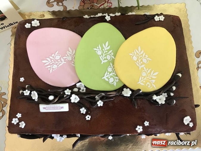 Zdjęcie w galerii na portalu naszraciborz.pl: Udziec z muflona i kolorowe mazurki, czyli czym dziś zajadają się mieszkańcy naszego powiatu wiadomości z regionu