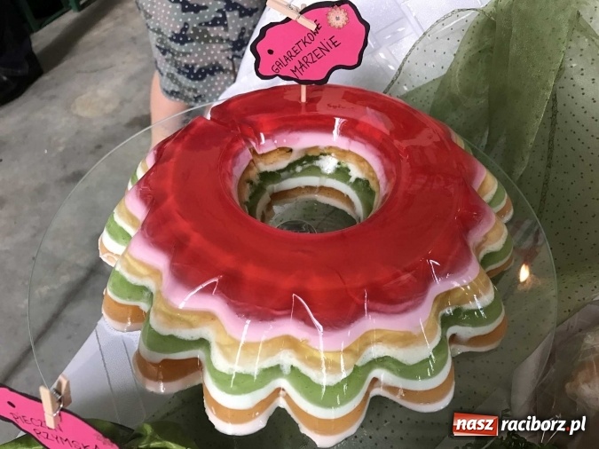 Zdjęcie w galerii na portalu naszraciborz.pl: Udziec z muflona i kolorowe mazurki, czyli czym dziś zajadają się mieszkańcy naszego powiatu wiadomości z regionu