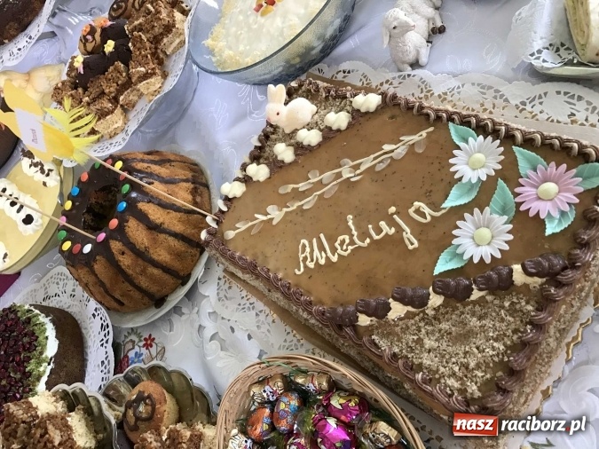 Zdjęcie w galerii na portalu naszraciborz.pl: Udziec z muflona i kolorowe mazurki, czyli czym dziś zajadają się mieszkańcy naszego powiatu wiadomości z regionu