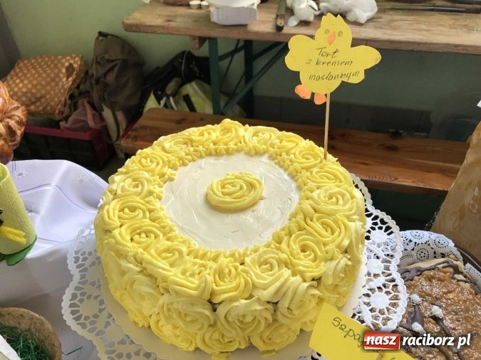 Zdjęcie w galerii na portalu naszraciborz.pl: Udziec z muflona i kolorowe mazurki, czyli czym dziś zajadają się mieszkańcy naszego powiatu wiadomości z regionu