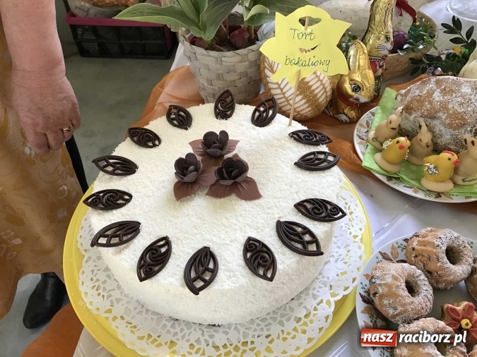 Zdjęcie w galerii na portalu naszraciborz.pl: Udziec z muflona i kolorowe mazurki, czyli czym dziś zajadają się mieszkańcy naszego powiatu wiadomości z regionu