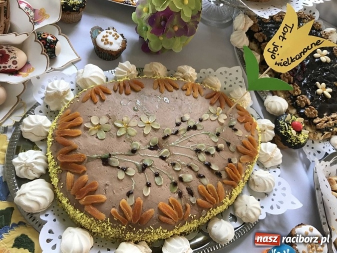 Zdjęcie w galerii na portalu naszraciborz.pl: Udziec z muflona i kolorowe mazurki, czyli czym dziś zajadają się mieszkańcy naszego powiatu wiadomości z regionu