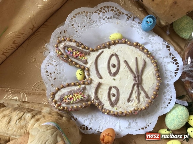 Zdjęcie w galerii na portalu naszraciborz.pl: Udziec z muflona i kolorowe mazurki, czyli czym dziś zajadają się mieszkańcy naszego powiatu wiadomości z regionu