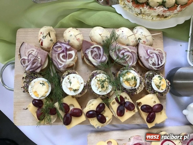 Zdjęcie w galerii na portalu naszraciborz.pl: Udziec z muflona i kolorowe mazurki, czyli czym dziś zajadają się mieszkańcy naszego powiatu wiadomości z regionu