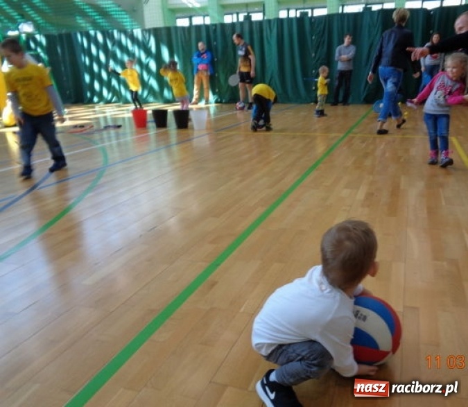 Zdjęcie w galerii na portalu naszraciborz.pl: Fiku-miku powitało już wiosnę  wiadomości z regionu