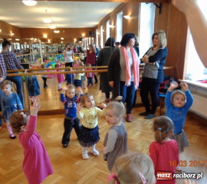 Zdjęcie w galerii na portalu naszraciborz.pl: Fiku-miku powitało już wiosnę  wiadomości z regionu