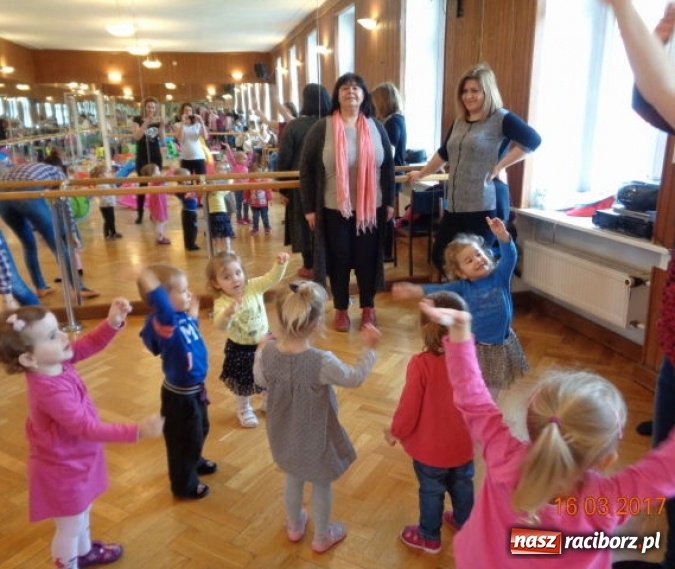 Zdjęcie w galerii na portalu naszraciborz.pl: Fiku-miku powitało już wiosnę  wiadomości z regionu