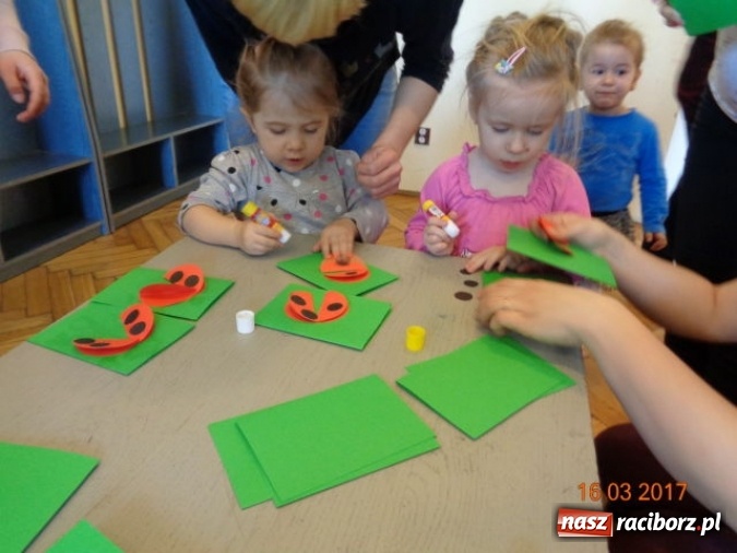 Zdjęcie w galerii na portalu naszraciborz.pl: Fiku-miku powitało już wiosnę  wiadomości z regionu