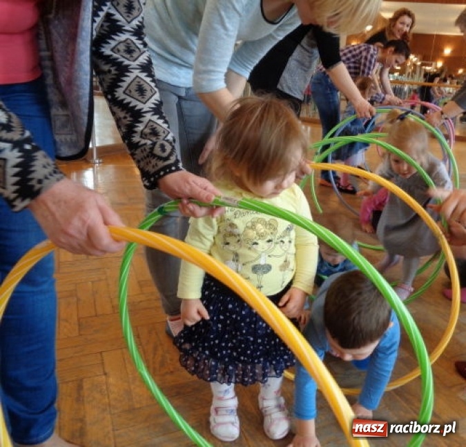 Zdjęcie w galerii na portalu naszraciborz.pl: Fiku-miku powitało już wiosnę  wiadomości z regionu