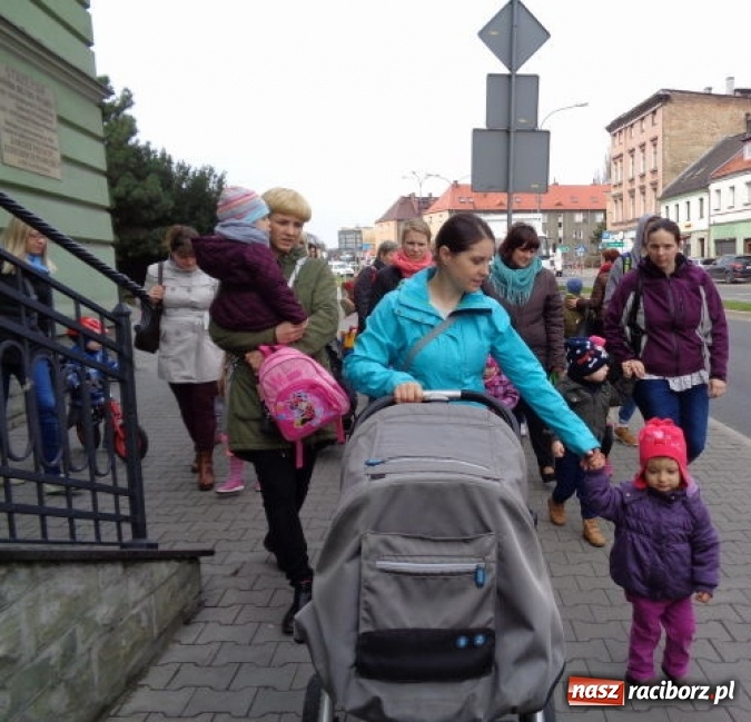 Zdjęcie w galerii na portalu naszraciborz.pl: Fiku-miku powitało już wiosnę  wiadomości z regionu