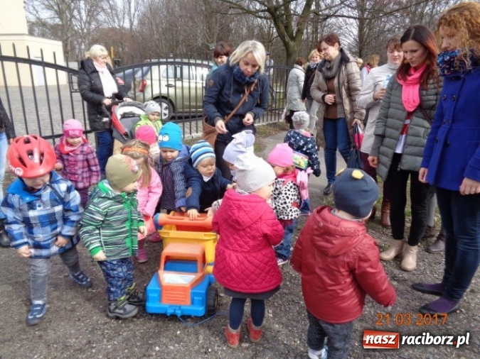 Zdjęcie w galerii na portalu naszraciborz.pl: Fiku-miku powitało już wiosnę  wiadomości z regionu