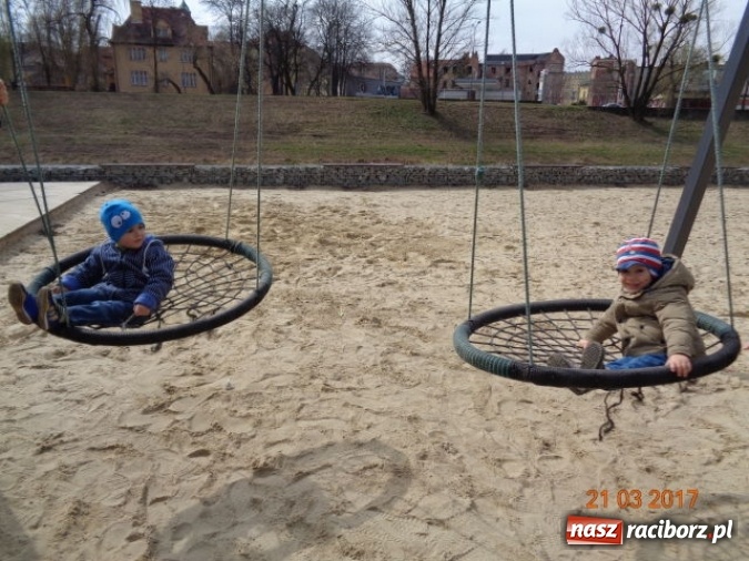 Zdjęcie w galerii na portalu naszraciborz.pl: Fiku-miku powitało już wiosnę  wiadomości z regionu