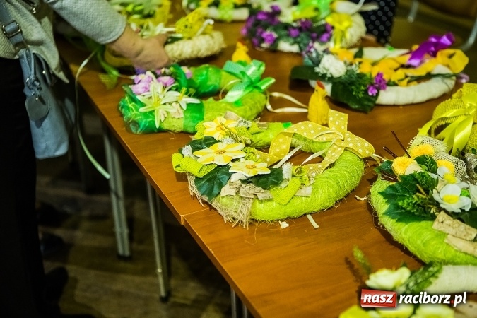 Zdjęcie w galerii na portalu naszraciborz.pl: Kiermasz wielkanocny w Krzanowicach wiadomości z regionu