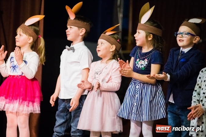 Zdjęcie w galerii na portalu naszraciborz.pl: Kiermasz wielkanocny w Krzanowicach wiadomości z regionu