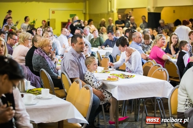 Zdjęcie w galerii na portalu naszraciborz.pl: Kiermasz wielkanocny w Krzanowicach wiadomości z regionu