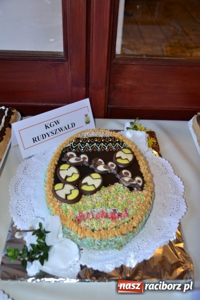 Zdjęcie w galerii na portalu naszraciborz.pl: Wielkanocne stoły na kiermaszu w Tworkowie  wiadomości z regionu