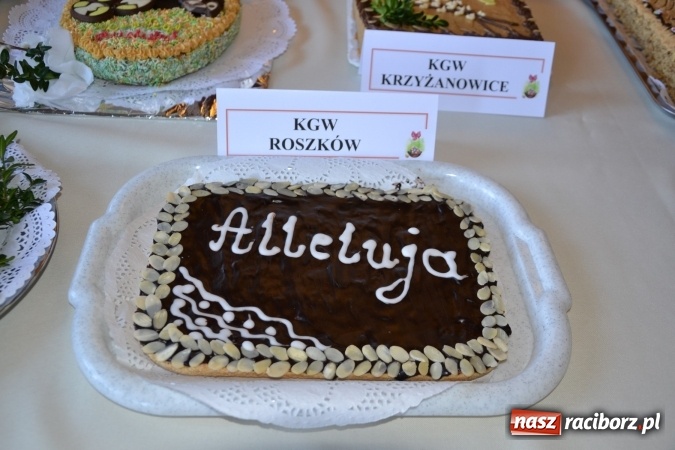 Zdjęcie w galerii na portalu naszraciborz.pl: Wielkanocne stoły na kiermaszu w Tworkowie  wiadomości z regionu