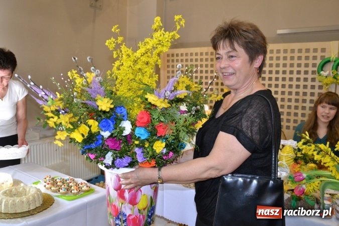 Zdjęcie w galerii na portalu naszraciborz.pl: Wielkanocne stoły na kiermaszu w Tworkowie  wiadomości z regionu