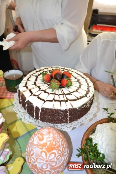 Zdjęcie w galerii na portalu naszraciborz.pl: Wielkanocne stoły na kiermaszu w Tworkowie  wiadomości z regionu