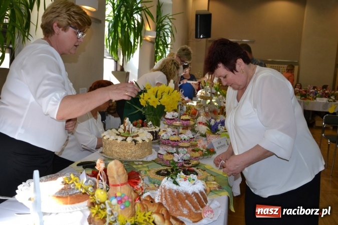 Zdjęcie w galerii na portalu naszraciborz.pl: Wielkanocne stoły na kiermaszu w Tworkowie  wiadomości z regionu